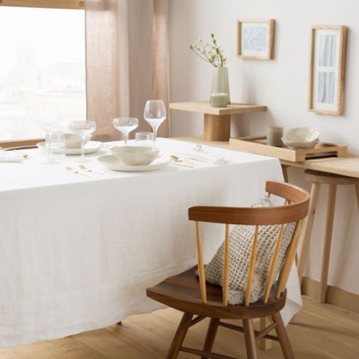 WHITE LINEN TABLECLOTH FRAME BORDER AND 6 NAPKINS WHITE LINEN TABLECLOTH FRAME BORDER AND 6 NAPKINS